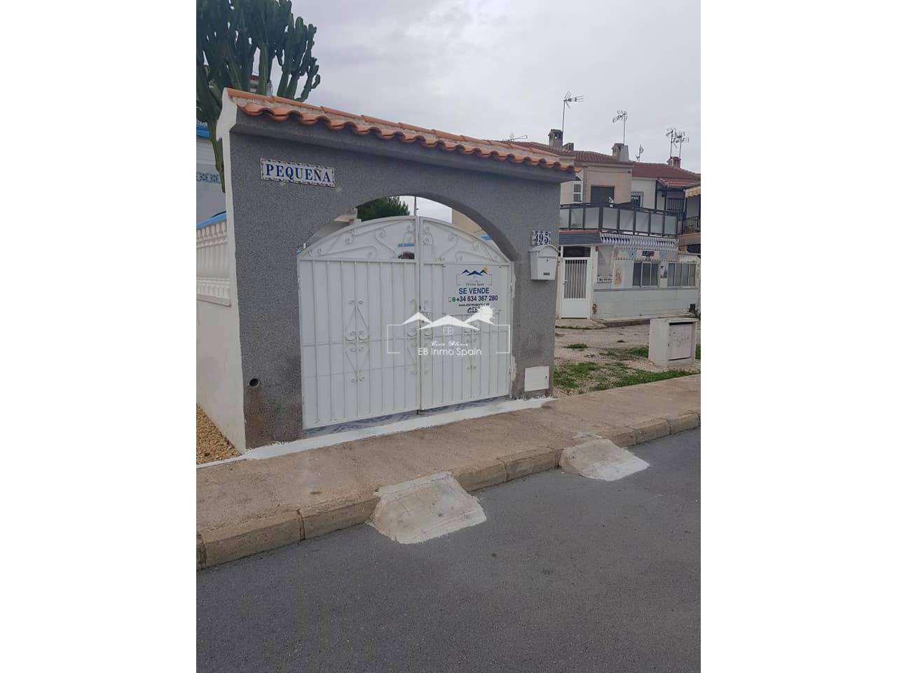 Adosado - Segunda mano - Torrevieja - EB54