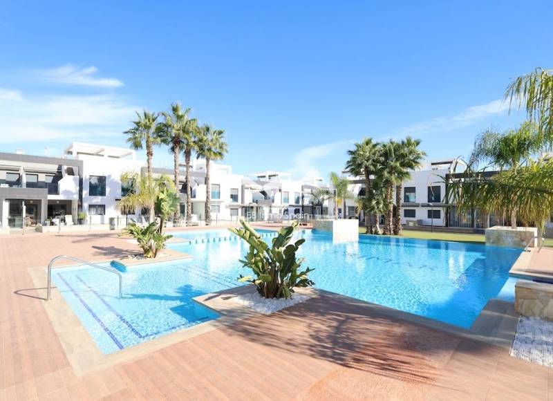 Apartamento - Segunda mano - Orihuela Costa - La Zenia