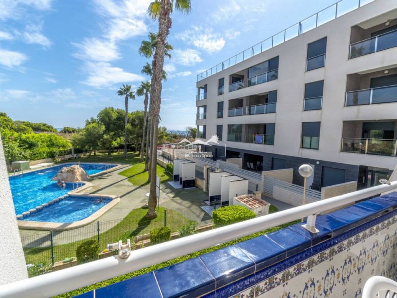 Apartamento - Segunda mano - Torrevieja - EBJU-52892