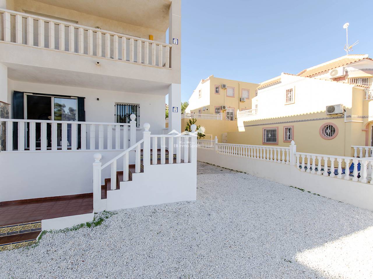 Apartamento - Segunda mano - Villamartin - EB49