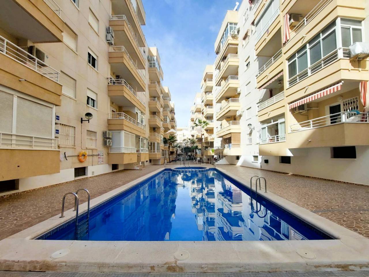 Apartment - Resale - Torrevieja - I-35941