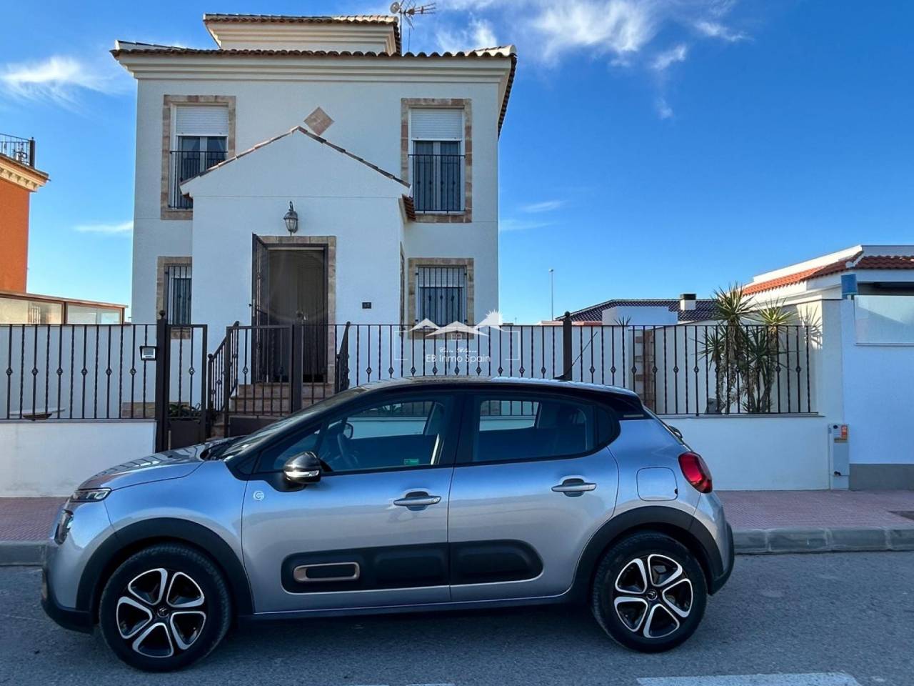 Detached House / Villa - Resale - Daya Nueva - JPS-35724