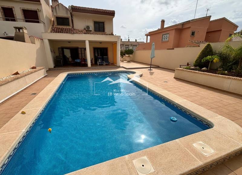 Detached House / Villa - Seconde main - Torrevieja Centro - Torrevieja