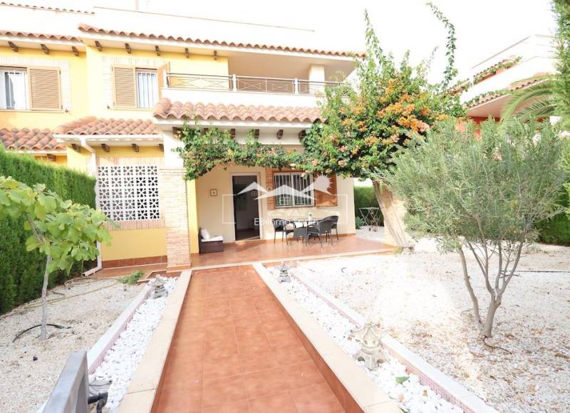 terraced house - Resale - Orihuela Costa - Punta Prima