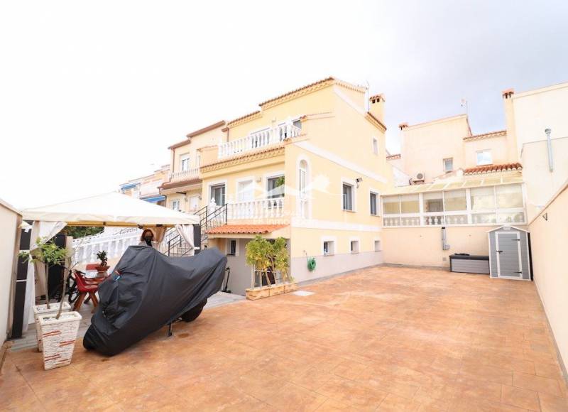 terraced house - Segunda mano - Torrevieja - Torretas