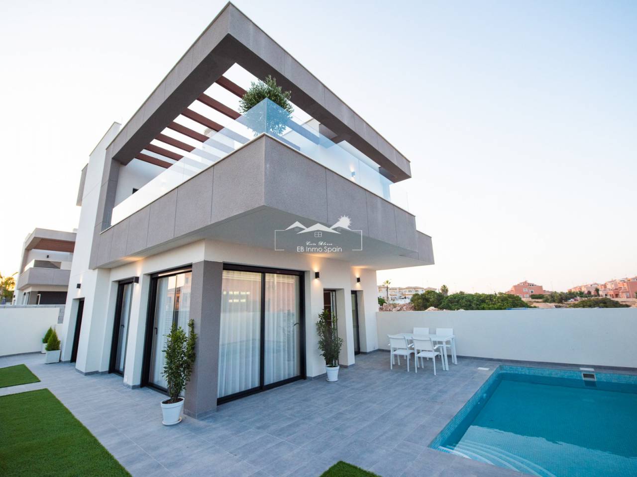 Villa - New Build - Los Montesinos - EBON56