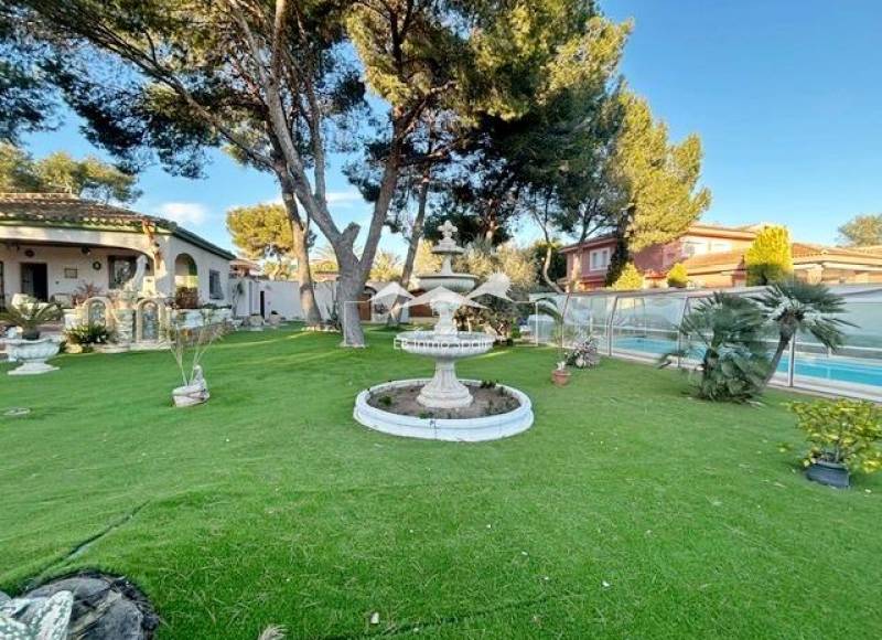 Villa - Resale - Orihuela Costa - Campoamor