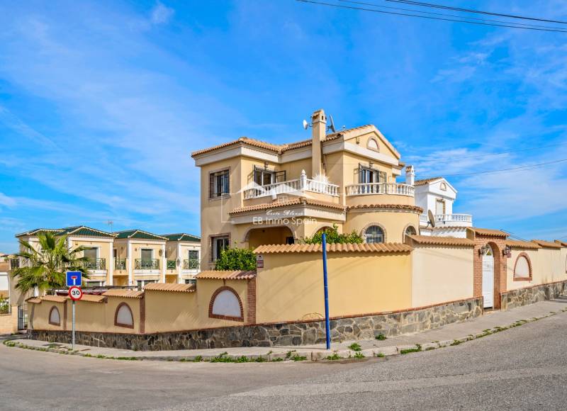 Villa - Resale - Orihuela Costa - Castillo de Don Juan