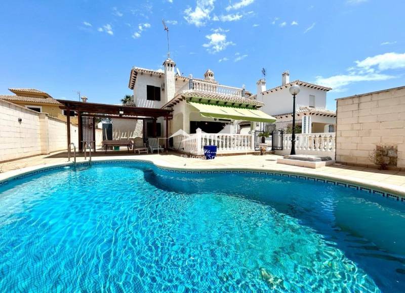 Villa - Resale - Orihuela Costa - La Zenia
