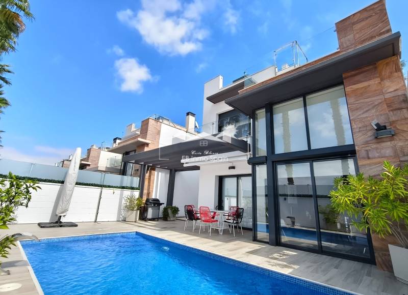 Villa - Resale - Orihuela Costa - Lomas de Cabo Roig