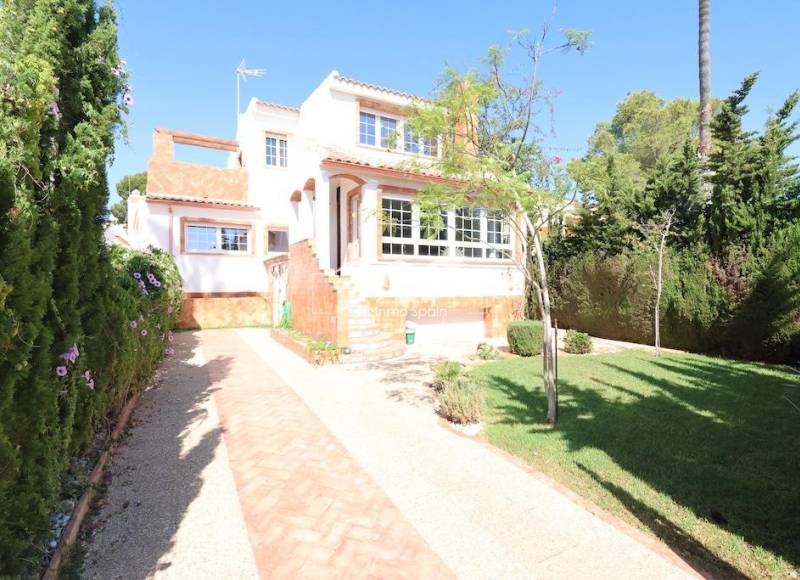 Villa - Resale - Orihuela Costa - Villamartin
