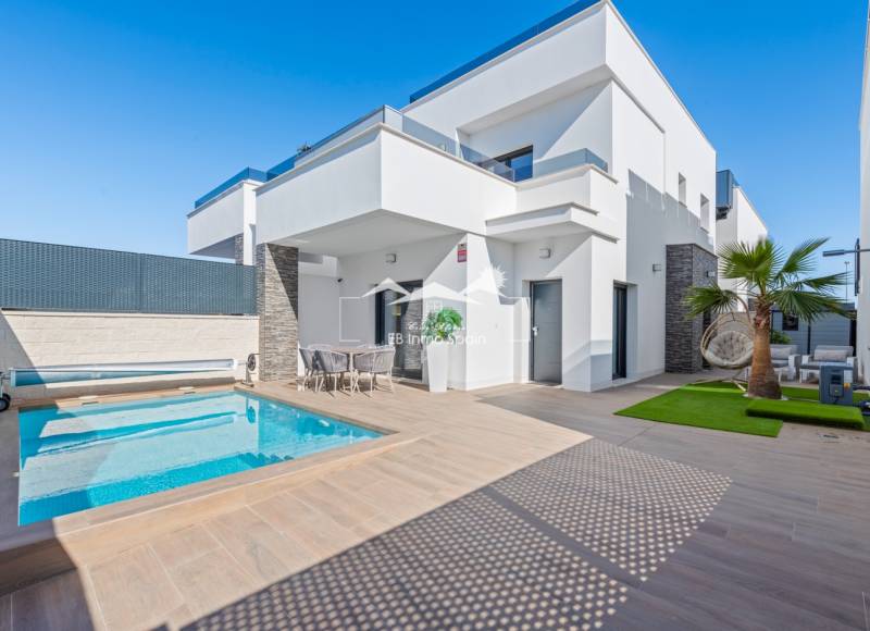 Villa - Resale - Orihuela Costa - Vistabella golf