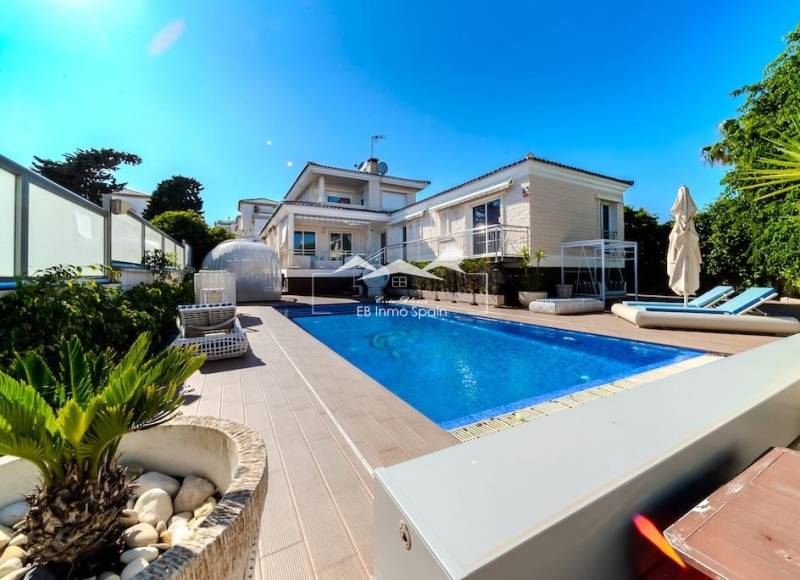 Villa - Resale - Torrevieja - Torre la mata
