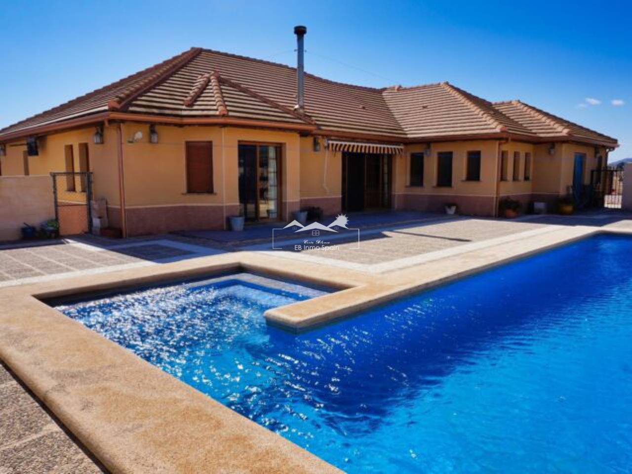 Villa - Segunda mano - Pinoso - MSC-65800