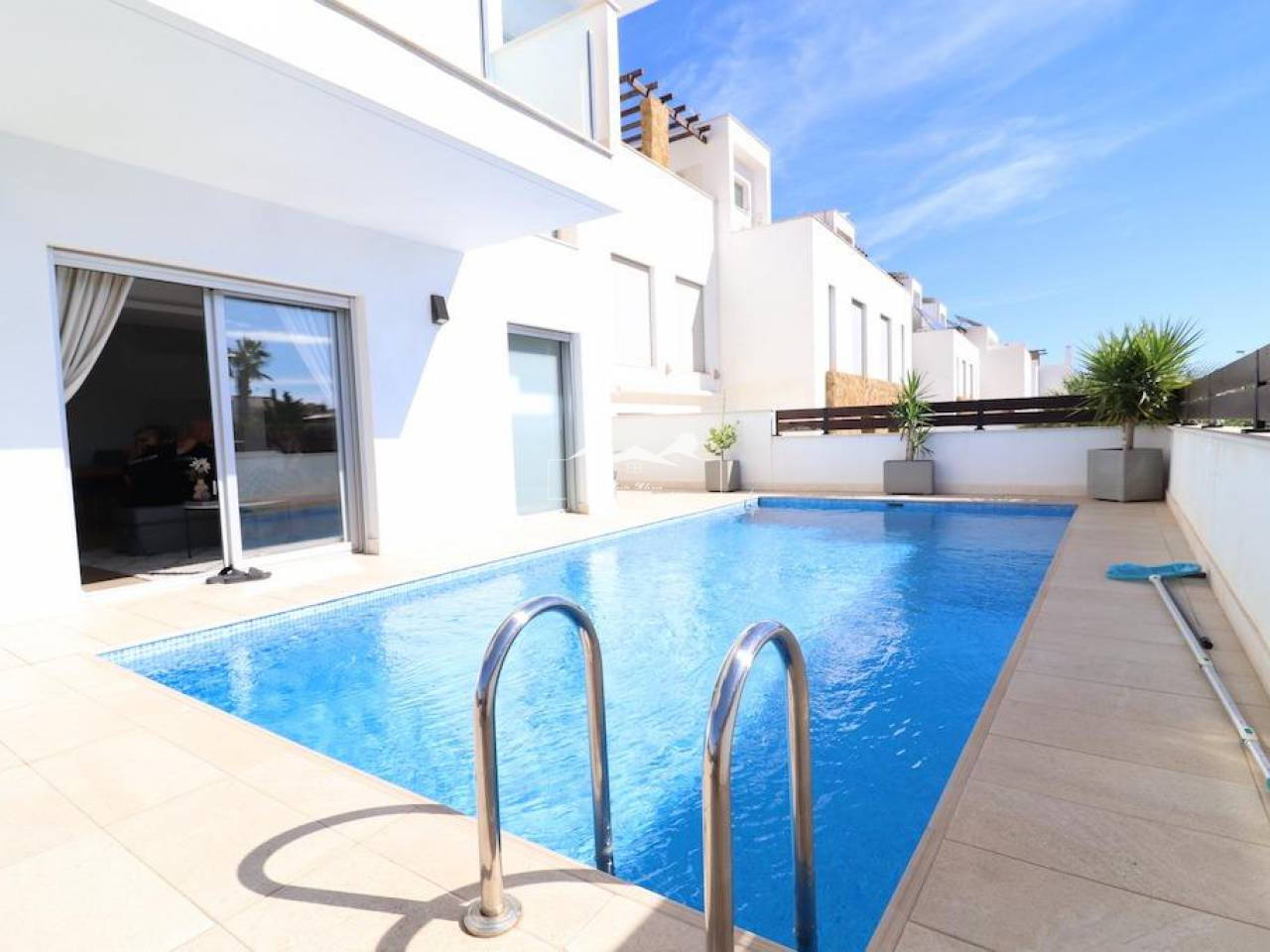 Villa - Segunda mano - Torrevieja - I-61570