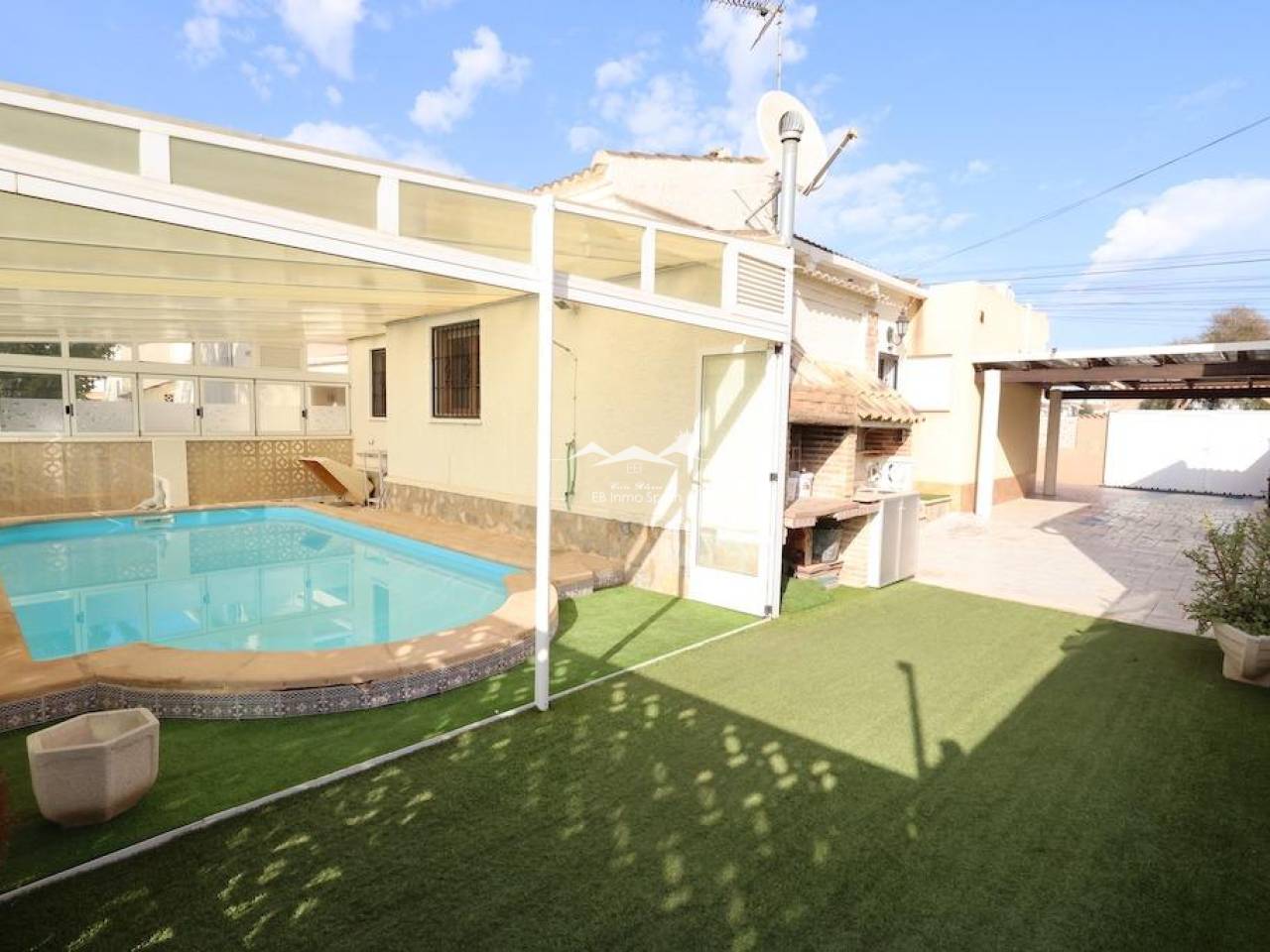 Villa - Segunda mano - Torrevieja - I-98931